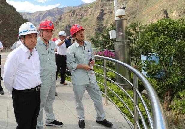 南方電網(wǎng)董事長、黨組書記孟振平調(diào)研烏東德水電站工程