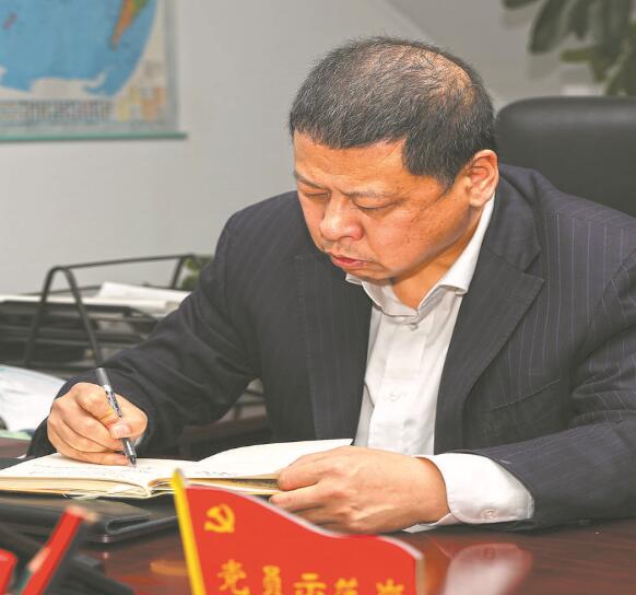 有他在，大家心里就有底了——記國家電網(wǎng)有限公司特等勞動(dòng)模范汪波