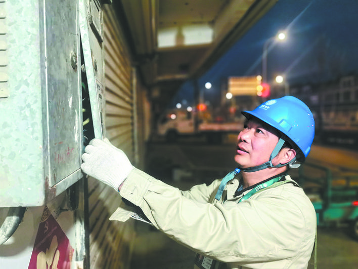 王道軍： 生活中是熱心腸，工作上是老黃牛