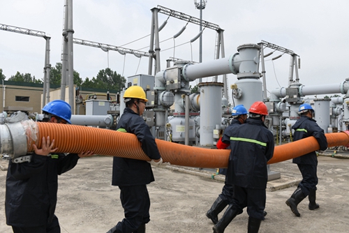 江蘇東?？h供電公司開展2021年變電站防汛應急演練