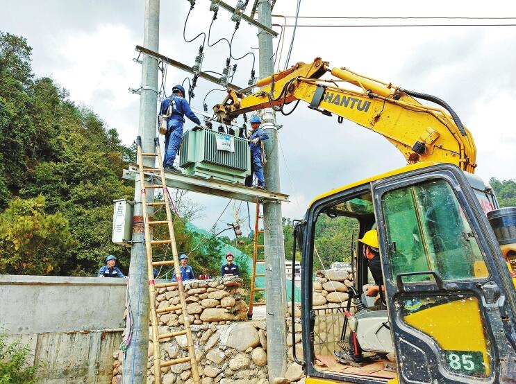 南方電網(wǎng)公司加強(qiáng)農(nóng)村電網(wǎng)建設(shè)，以充足電力激發(fā)鄉(xiāng)村活力