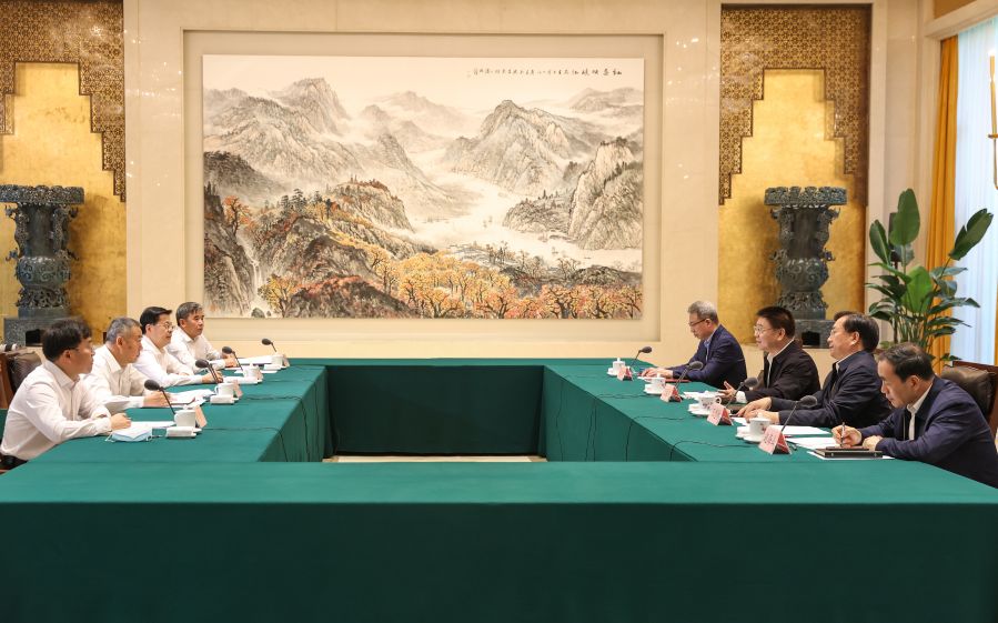 雷鳴山、韓君拜會湖北省委書記王蒙徽、省長王忠林