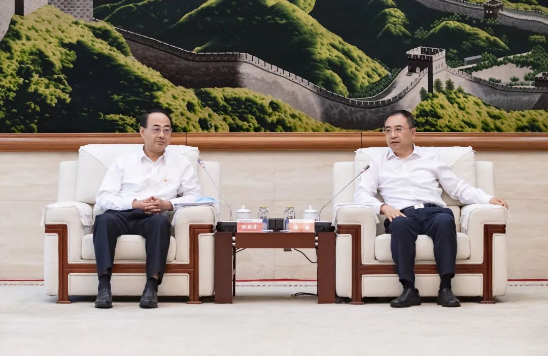 鄒磊會(huì)見中國(guó)中車黨委書記、董事長(zhǎng)孫永才