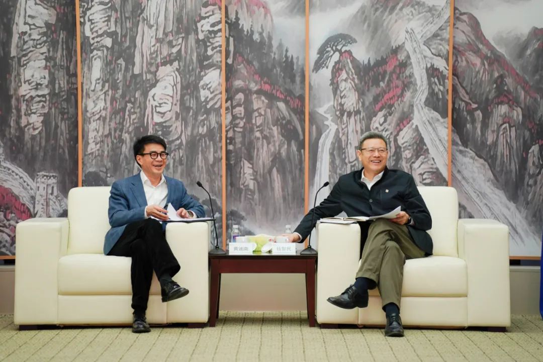 國(guó)家電投黨組書記、董事長(zhǎng)錢智民會(huì)見申能集團(tuán)黨委書記、董事長(zhǎng)黃迪南