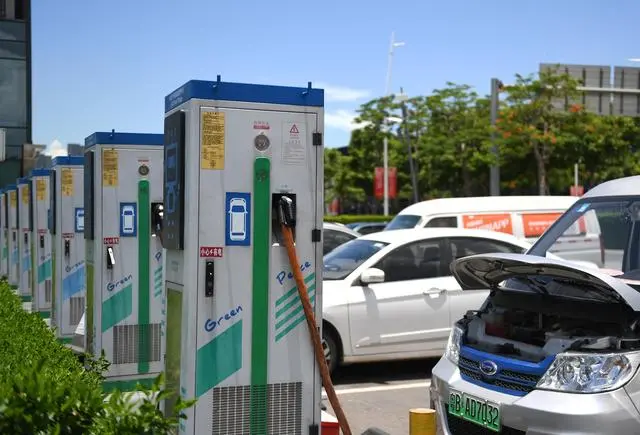 中國電動車企駛?cè)肴毡尽八{(lán)?！笔袌? width=