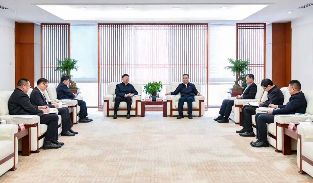 大唐集團有限公司黨組書記、董事長鄒磊會見吉林省委常委、省委秘書長李偉