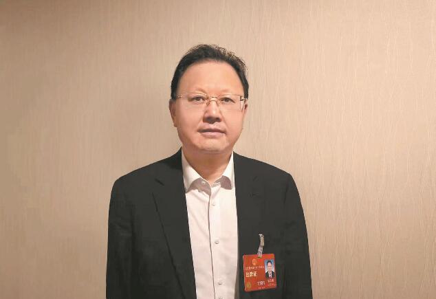 加快新能源產(chǎn)業(yè)技術(shù)創(chuàng)新 助推能源綠色低碳轉(zhuǎn)型——訪全國人大代表、江西贛鋒鋰業(yè)集團(tuán)股份有限公司董事長(zhǎng)李良彬