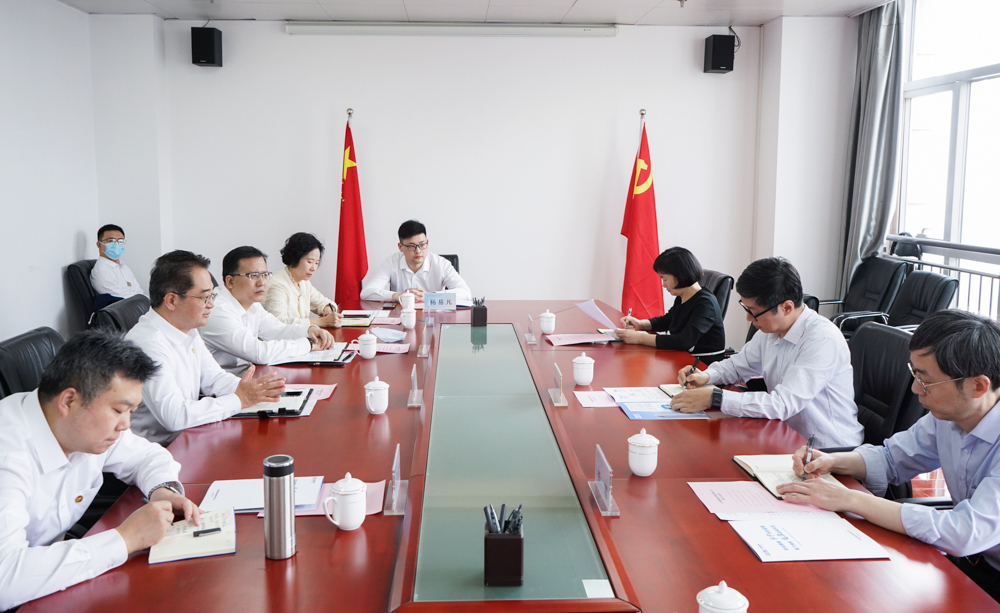 中國能建黨委常委、副總經(jīng)理吳云與國家能源局華中監(jiān)管局黨組書記、局長任育之會談