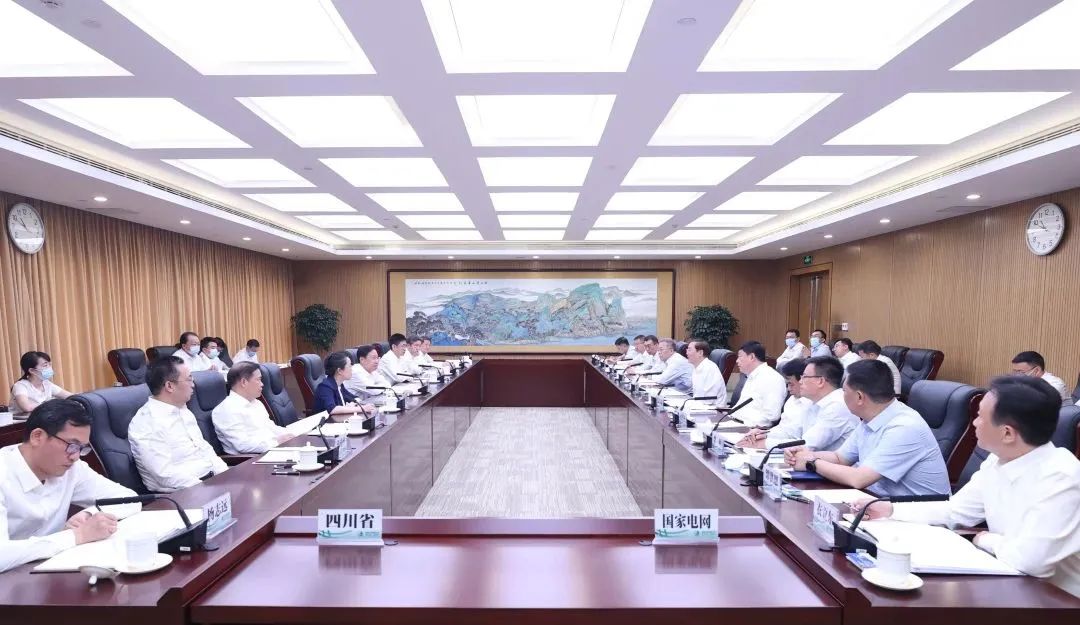 國家電網(wǎng)董事長辛保安、總經(jīng)理張智剛與四川省委書記王曉暉會談