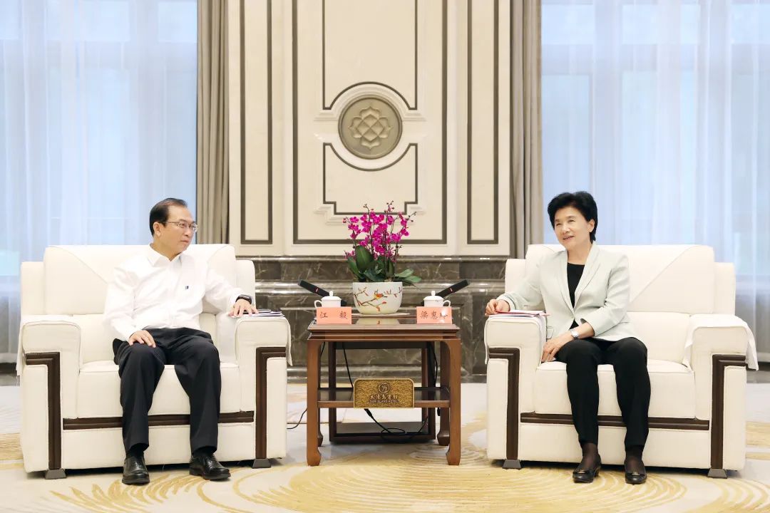 華電集團(tuán)黨組書記、董事長(zhǎng)江毅拜會(huì)黑龍江省委副書記、省長(zhǎng)梁惠玲