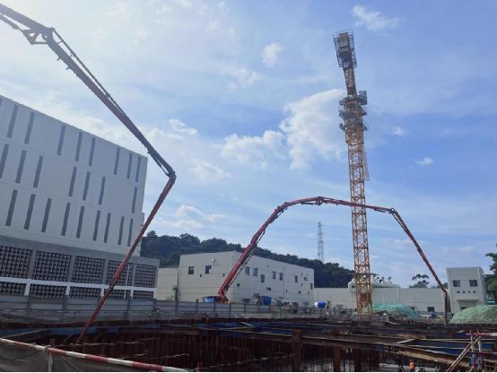 恒運9F燃機綜合辦公樓基礎(chǔ)筏板及承臺、坡道底板澆筑完成