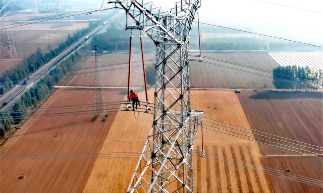 國網(wǎng)山東電力公司圓滿完成“111開工、219投產(chǎn)” 年度電網(wǎng)建設(shè)任務(wù)