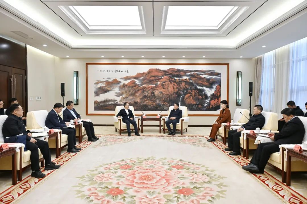 中國大唐集團有限公司董事長鄒磊拜會內(nèi)蒙古自治區(qū)黨委書記孫紹騁、自治區(qū)主席王莉霞