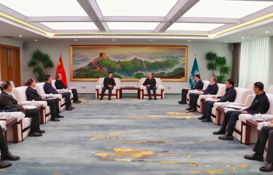 劉明勝、栗寶卿與國家電網(wǎng)董事長辛保安、總經(jīng)理張智剛會談
