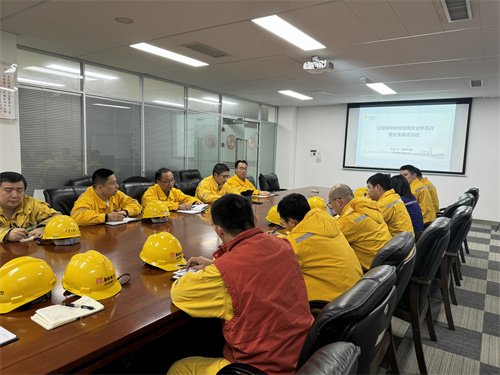 華潤電力南京公司黨委委員、副總經(jīng)理陳超虎參加一期戊值安全聯(lián)系日暨安全蹲點活動