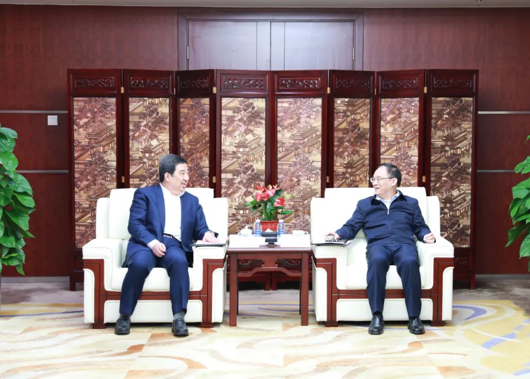 中國電氣裝備白忠泉董事長、周群總經(jīng)理拜訪中鋁集團(tuán)董事長段向東、總經(jīng)理王石磊