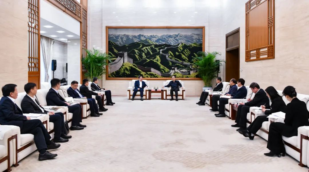 中國電氣裝備白忠泉董事長、周群總經(jīng)理拜訪中國大唐董事長鄒磊