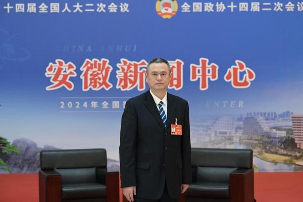 程韜代表：支持引入新質(zhì)生產(chǎn)力，鼓勵(lì)新能源商用車發(fā)展