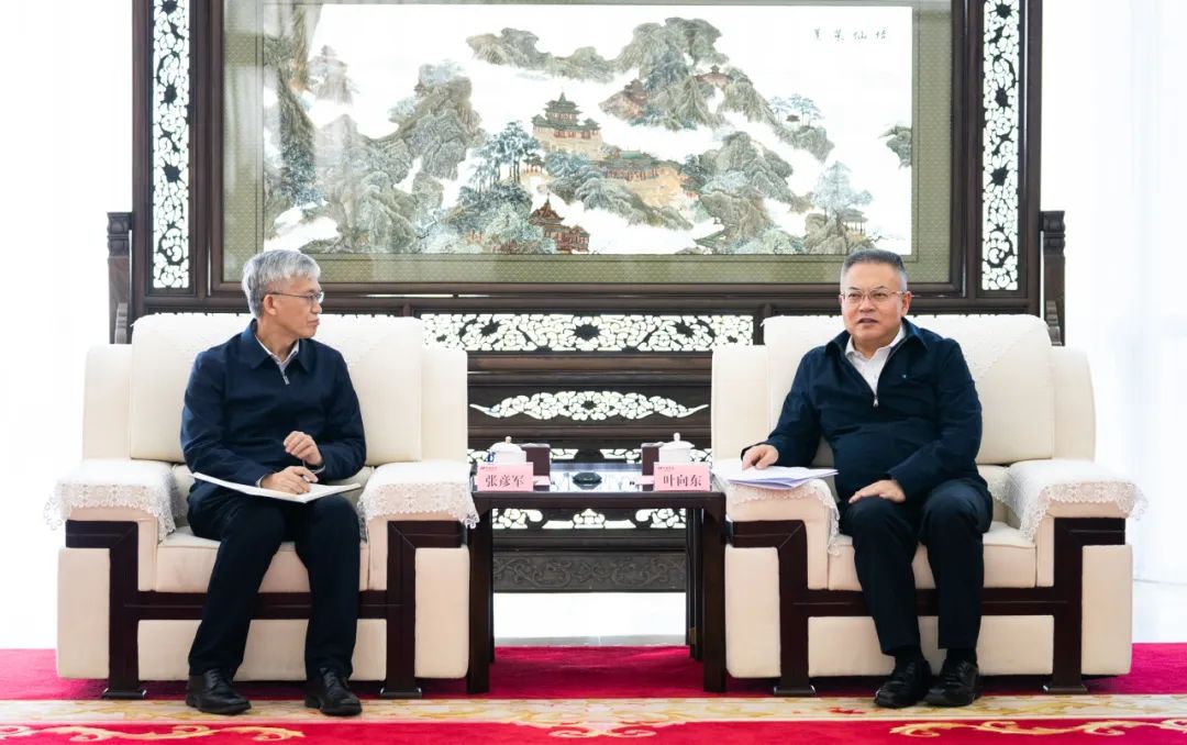 華電集團(tuán)黨組副書記、董事、總經(jīng)理葉向東會見東方電氣董事、總經(jīng)理、黨組副書記張彥軍
