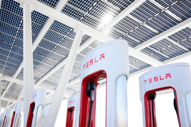 特斯拉將在佛羅里達(dá)州建全球最大超級充電站，提供超200個充電樁
