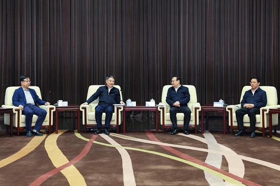 華能集團(tuán)董事長(zhǎng)溫樞剛、總經(jīng)理鄧建玲會(huì)見(jiàn)寧夏回族自治區(qū)黨委書(shū)記梁言順主席張雨浦