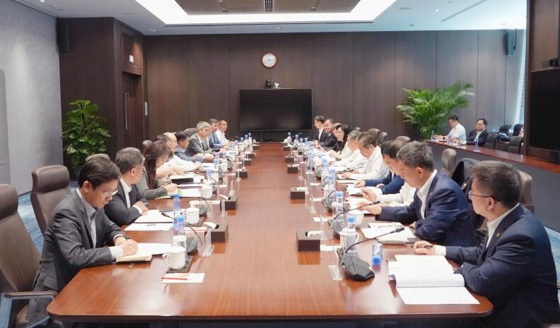 中國能建黨委書記、董事長宋海良與中信集團黨委書記、董事長奚國華會談