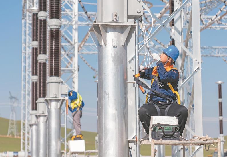蒙東錫盟江蘇能源烏拉蓋電廠(chǎng)、華電白音華金山電廠(chǎng)500千伏送出工程全線(xiàn)貫通