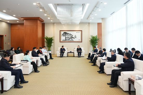 華能集團總經(jīng)理張文峰會見內(nèi)蒙古自治區(qū)黨委常委、包頭市委書記丁繡峰