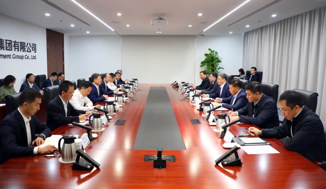 中國電氣裝備黨委書記、董事長李洪鳳會見濟(jì)南市委副書記、市長于海田