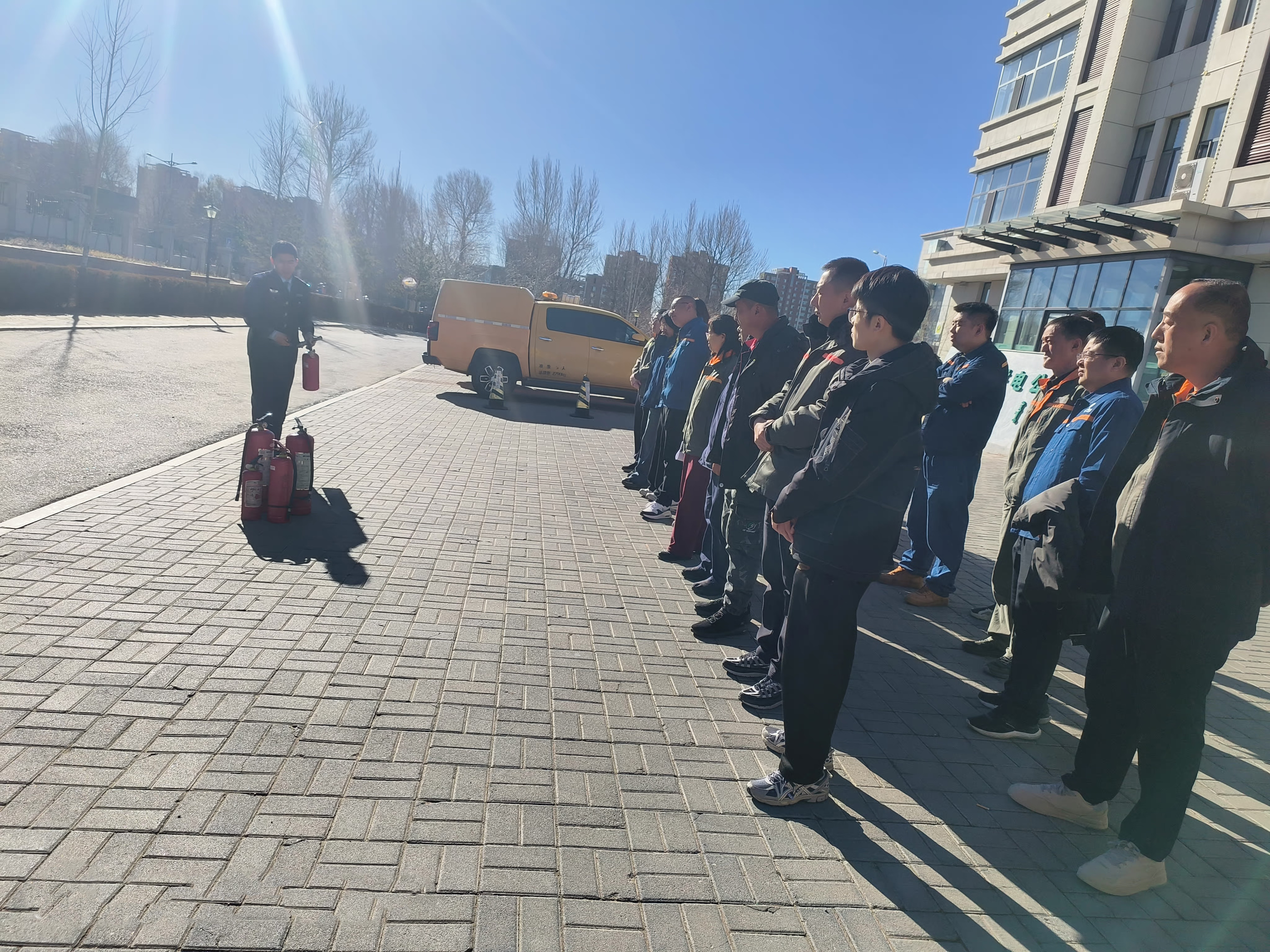 康巴什供電公司開展消防演練，筑牢安全防火墻