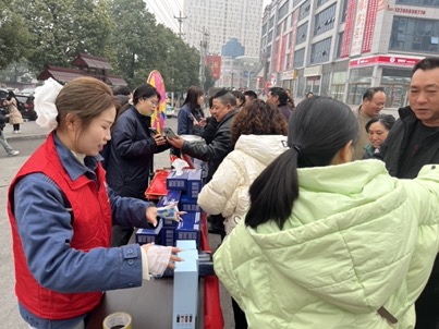 貴州遵義正安供電局：供電送祝福，情暖返鄉(xiāng)路