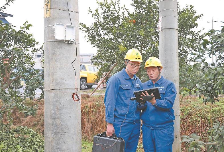 研制“萬(wàn)能鑰匙”，臺(tái)區(qū)漏電保護(hù)器調(diào)試不到5分鐘