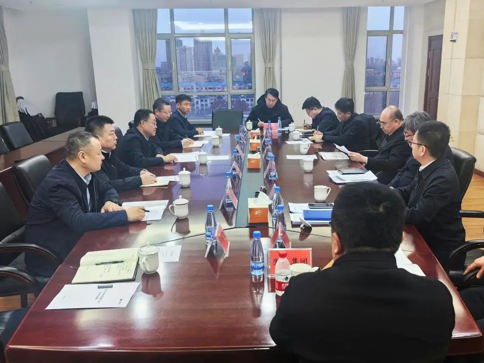 華能蒙東公司黨委書記李樹學與大慶市委副書記、市長李巖松會談