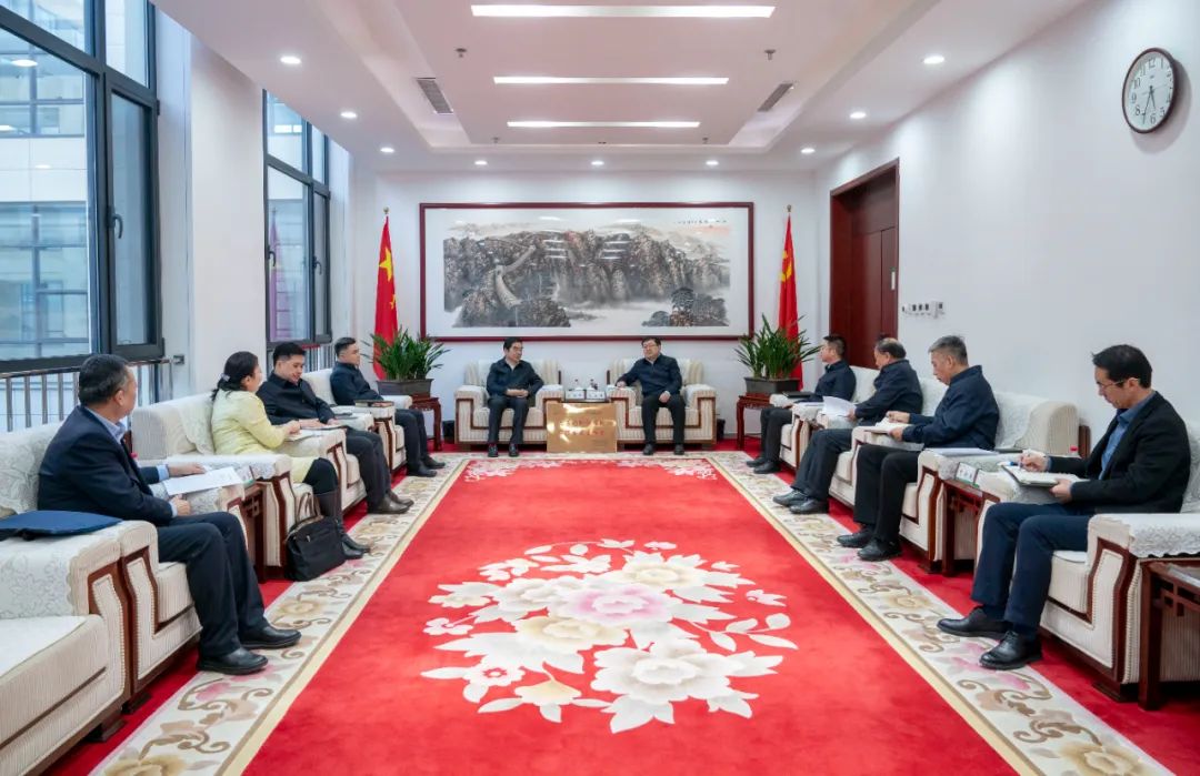 內(nèi)蒙古電力集團(tuán)與包頭市委、市政府交流座談